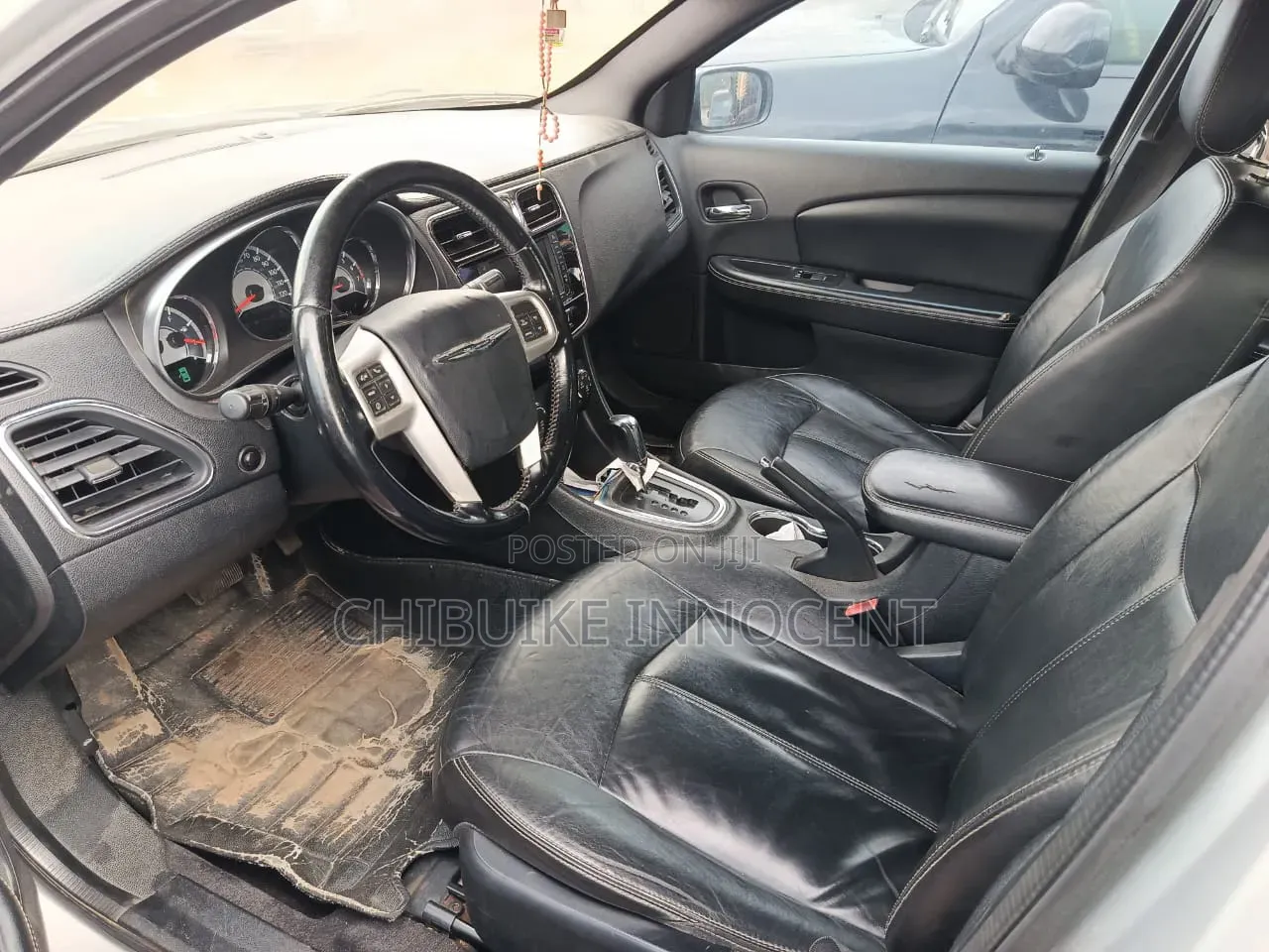 Chrysler 200 2012