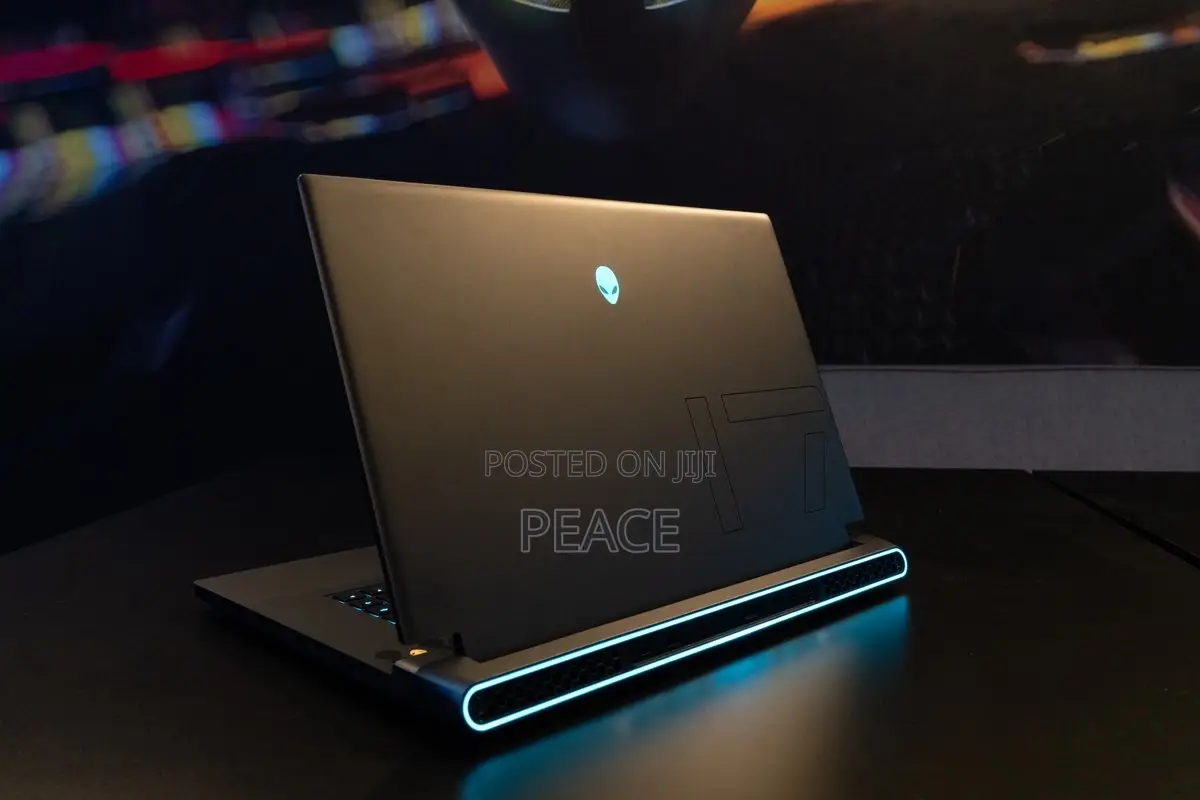 Laptop Alienware 17 R5 8GB AMD Ryzen 7 SSD 1T
