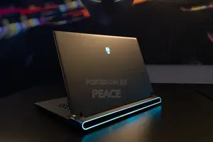 Laptop Alienware 17 R5 8GB AMD Ryzen 7 SSD 1T