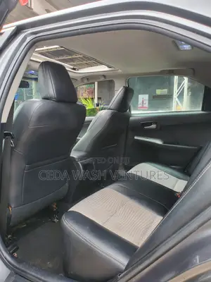 Toyota Camry SE 4dr Sedan (2.5L 4cyl 6A) 2012 Gray