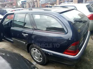 Mercedes-Benz C180 2000 Blue