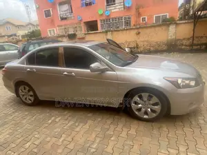 Honda Accord 2009 Beige