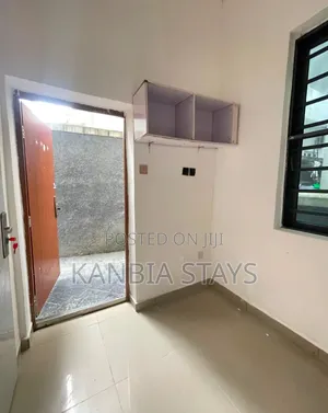 1bdrm Bedsitter in Chevron for rent