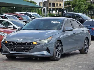 Hyundai Elantra 2021