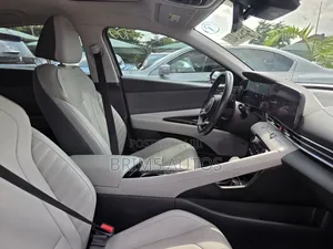 Hyundai Elantra 2021