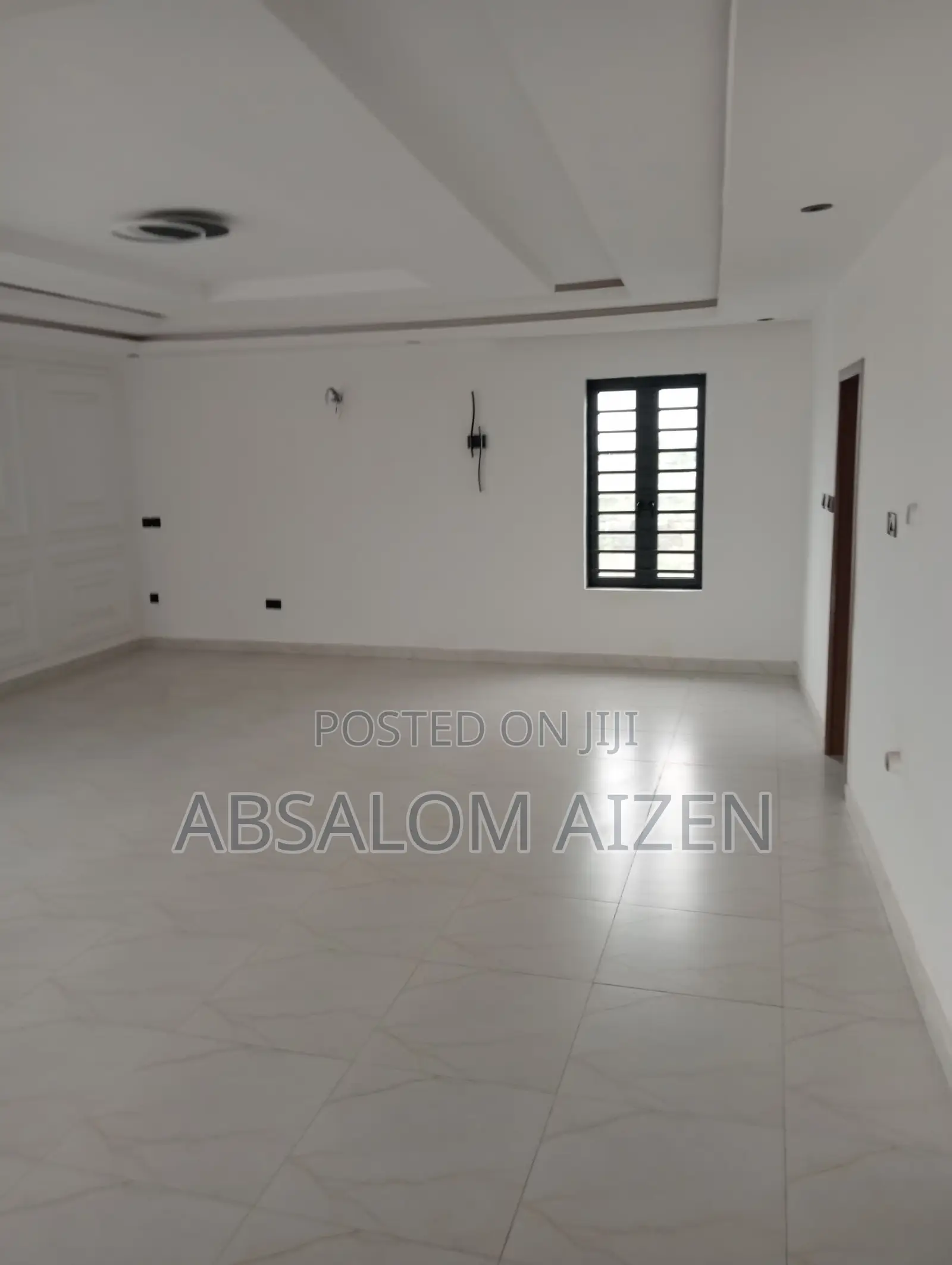 Fully Detached 6 Bedroom House With Bq
