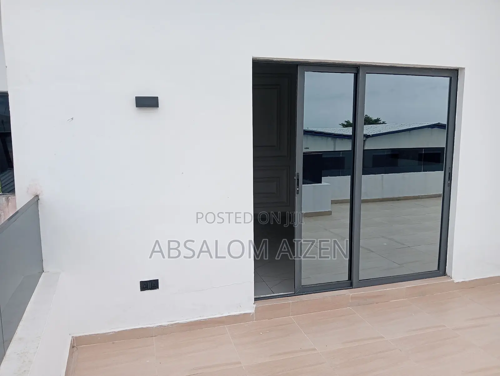 Fully Detached 6 Bedroom House With Bq