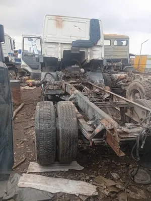 Tokunbo Daf 75, Ati Model Cap and Chassis. Spring Spring. Right Hand.