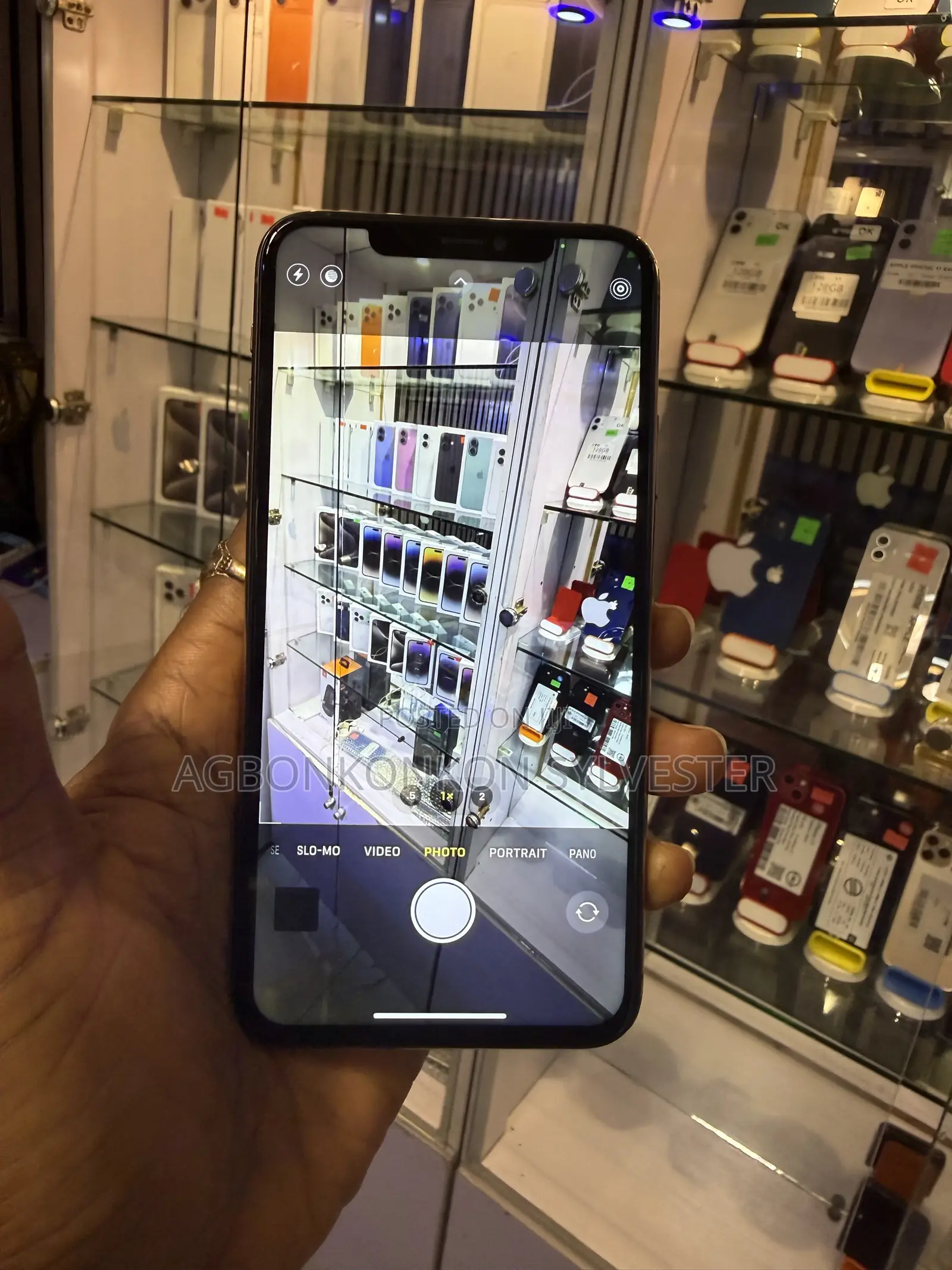 Apple iPhone 11 Pro Max 64 GB Gold