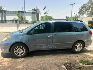 Toyota Sienna 2006 Blue