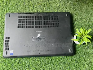 Laptop Dell Precision 15 3520 8GB Intel Core i5 SSD 256GB