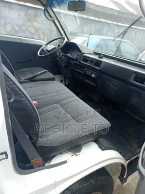 Mitsubishi L300 2002 White