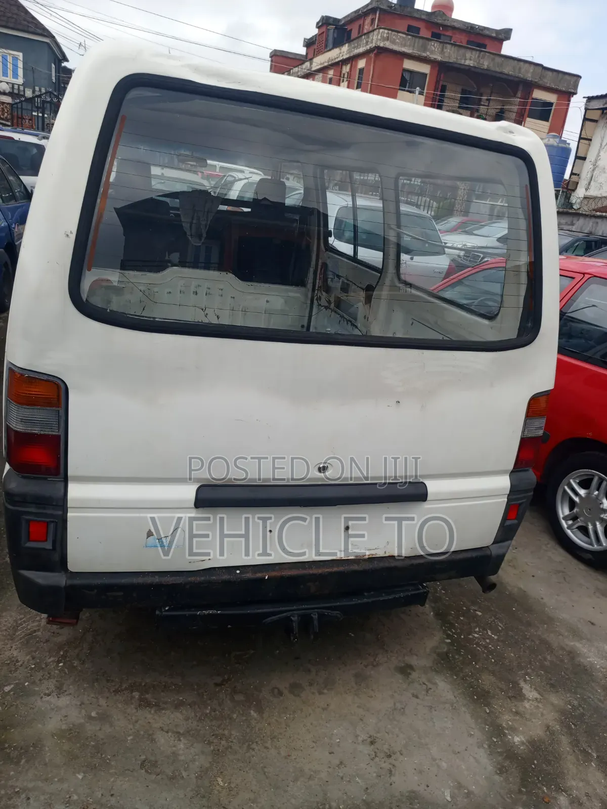 Mitsubishi L300 2002 White