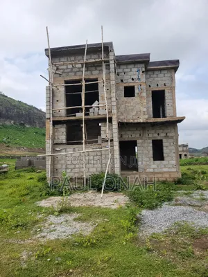 4bdrm Duplex in Aco, Wasa for sale