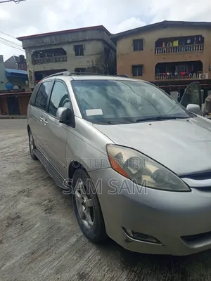 Toyota Sienna 2006 Silver