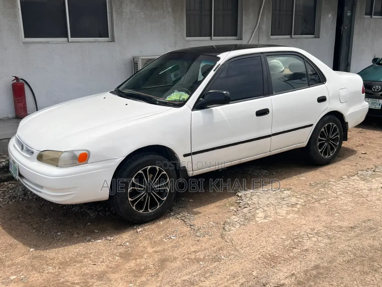 Toyota Corolla 2000 White