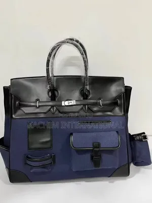 Unisex Matured Quality Hand Bag.