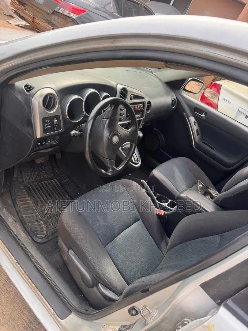 Toyota Matrix 2004 Silver