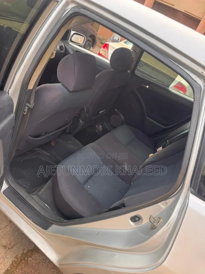 Toyota Matrix 2004 Silver