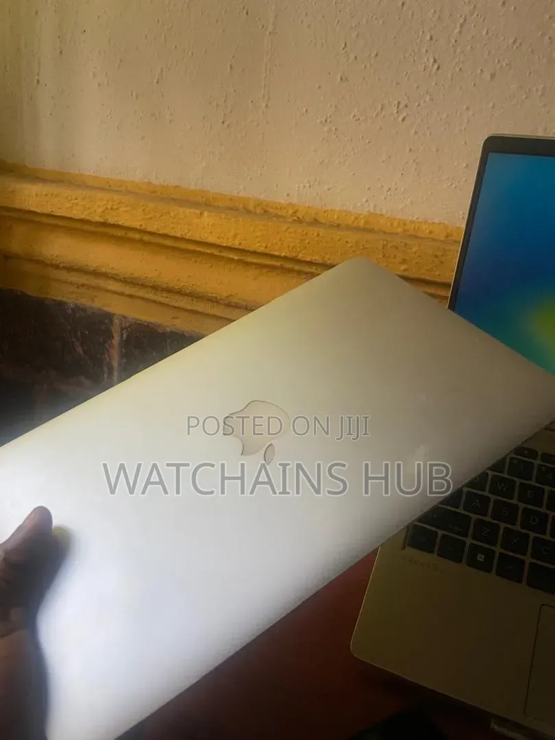 Laptop Apple MacBook 2015 4GB Intel Core i5 SSD 128GB