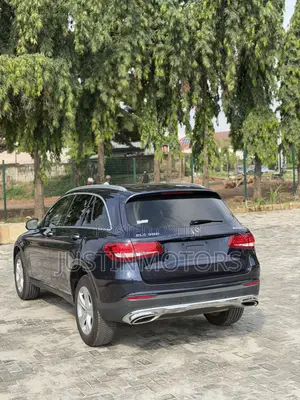 Mercedes-Benz GLC-Class 2016 Blue