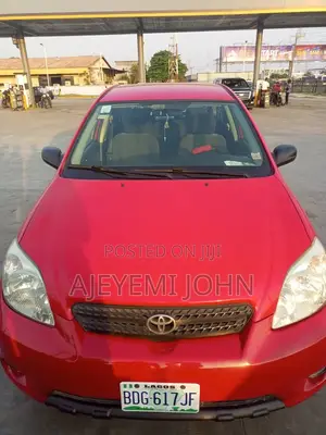 Toyota Matrix Hatchback FWD (1.8L 4cyl 5M) 2006 Red