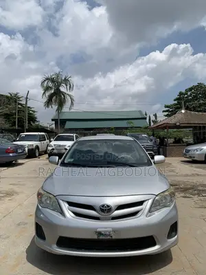 Toyota Corolla 2012 Silver