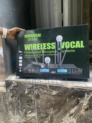 SHURE SVX88 Digital Professional Wireless Microphone
