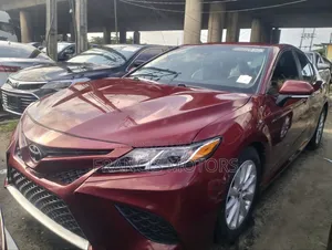 Toyota Camry 2018 Burgundy