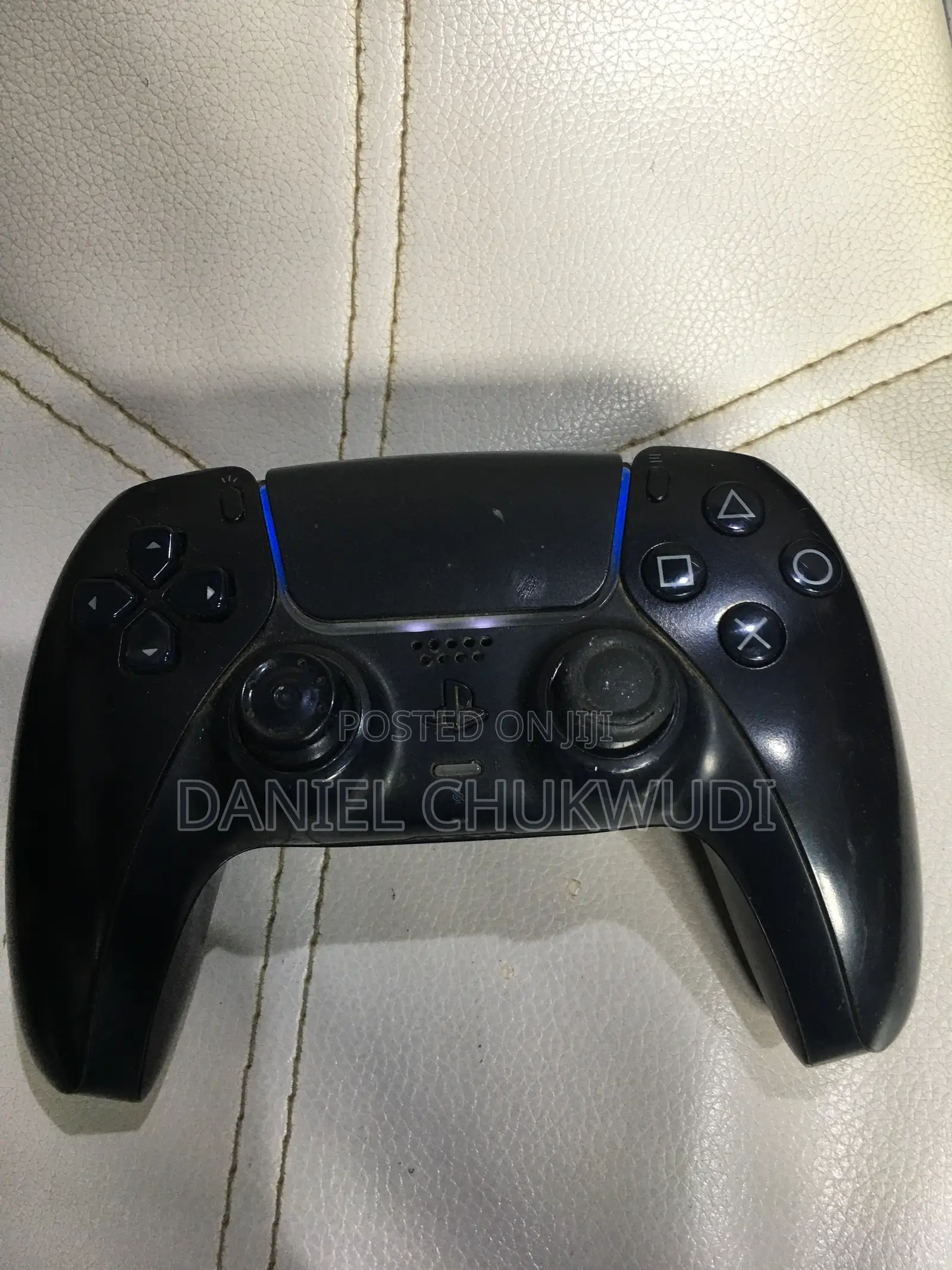 PS5 Black Pad