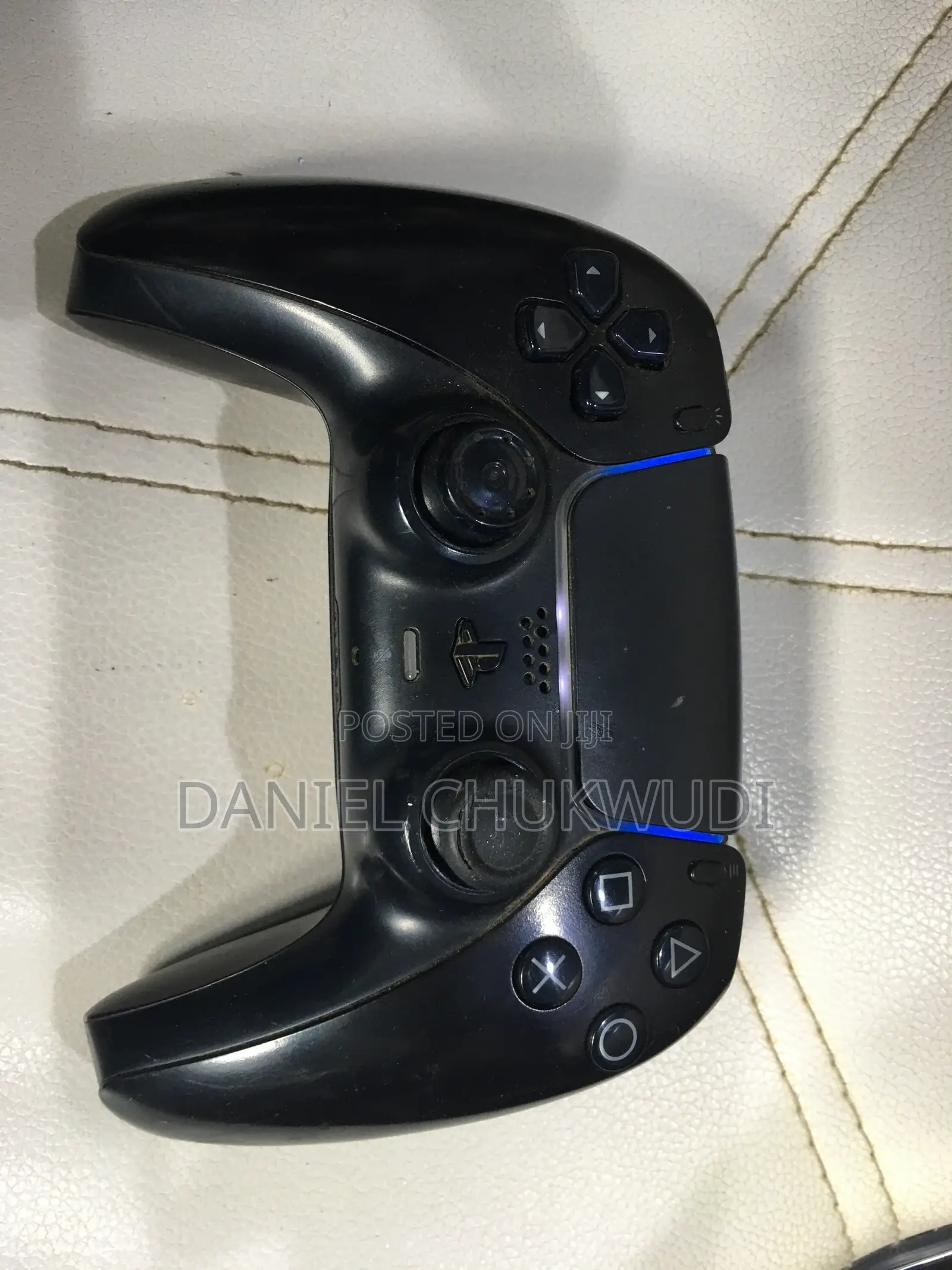 PS5 Black Pad