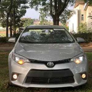 Toyota Corolla LE 4dr Sedan (1.8L 4cyl CVT) 2015 Silver