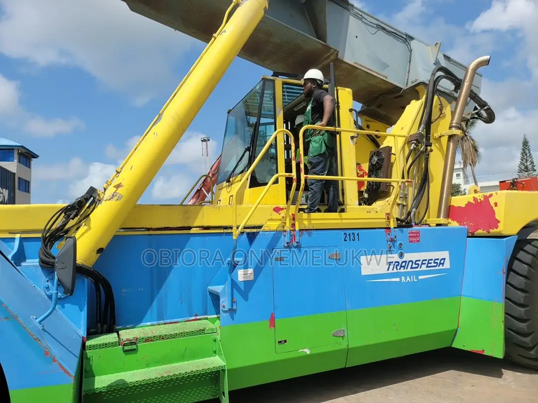 45ton Ferrari Reach Stacker