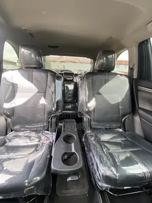 Toyota Highlander LE 4x2 (2.7L 4cyl 6A) 2018 Black