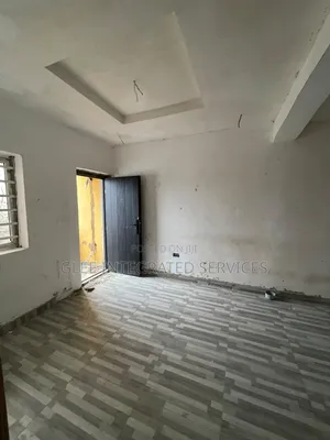 3bdrm Block of Flats in Collindalle, Western Avenue for rent