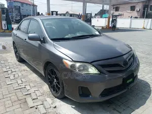 Toyota Corolla 2011 Gray