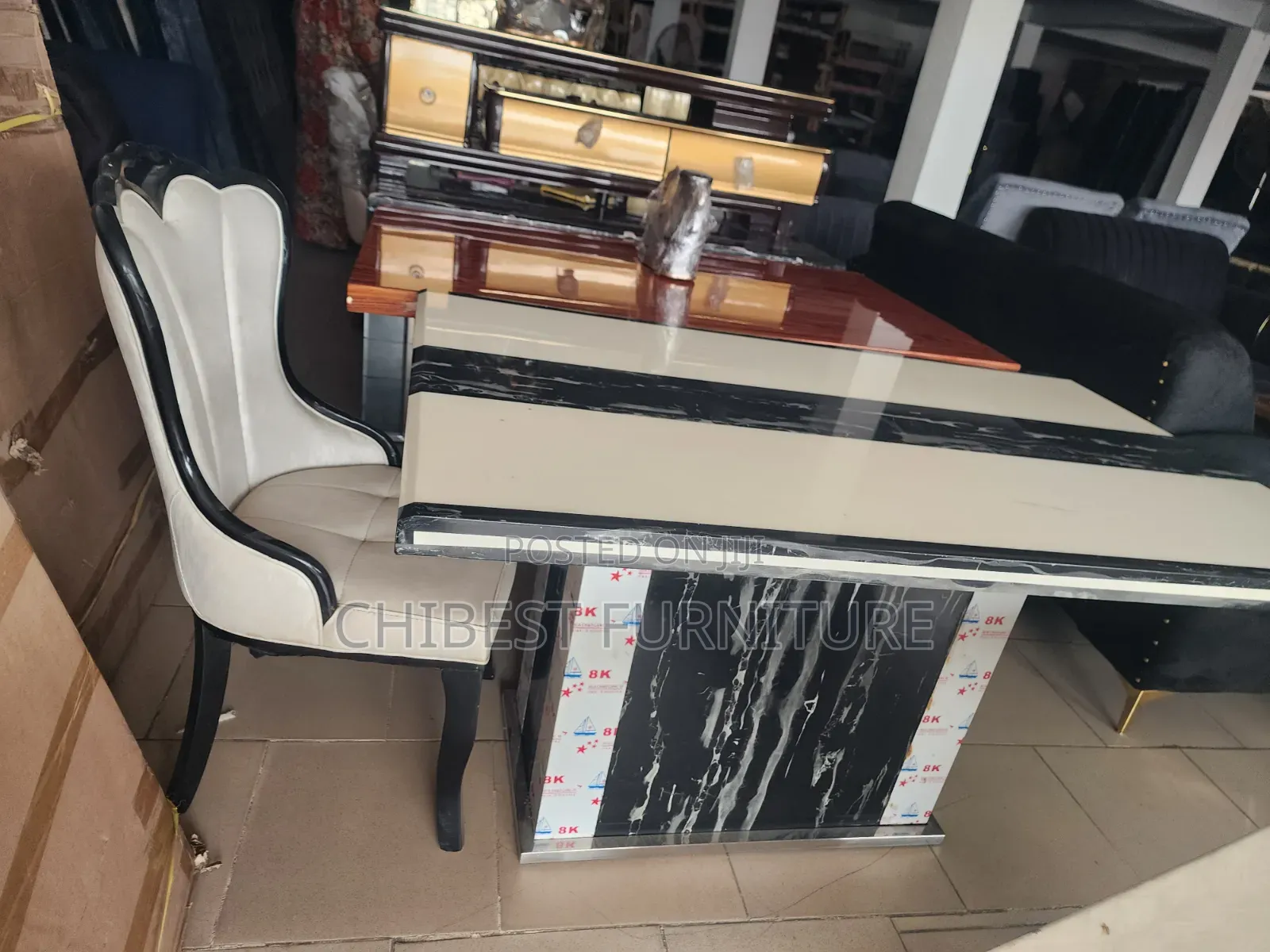 Executive 6 Seaters Dining Set.
