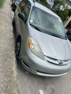 Toyota Sienna 2007 Silver