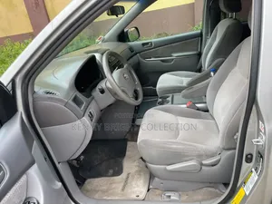 Toyota Sienna 2007 Silver