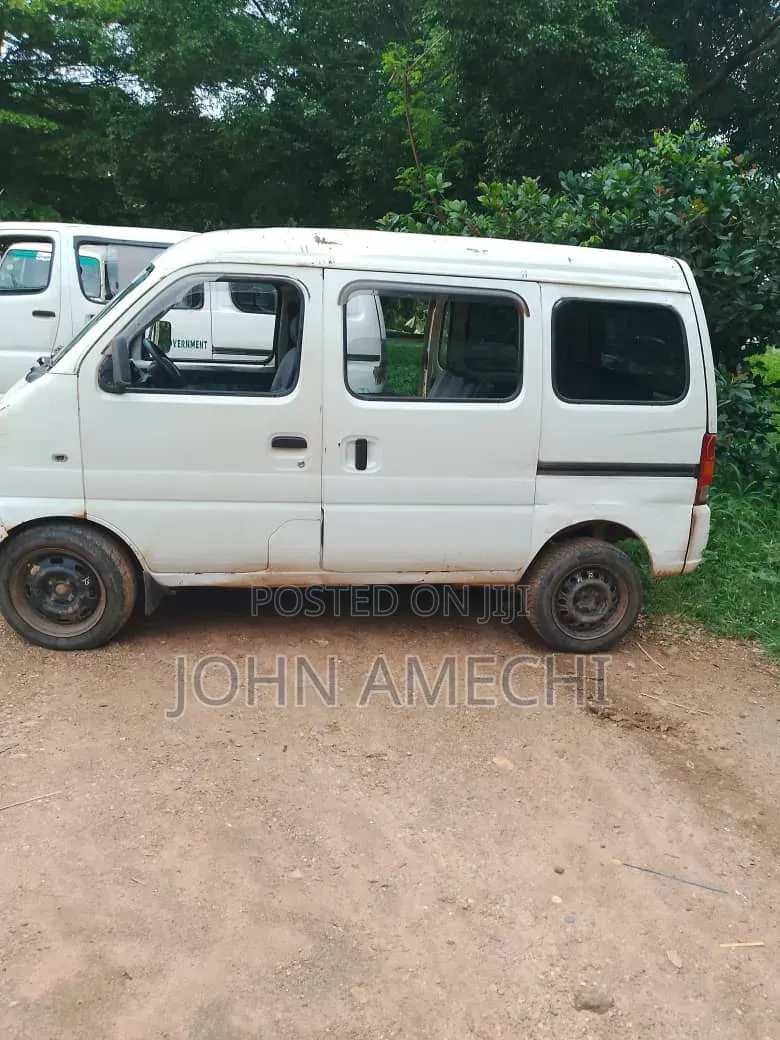 Suzuki APV Minibus 2005 White