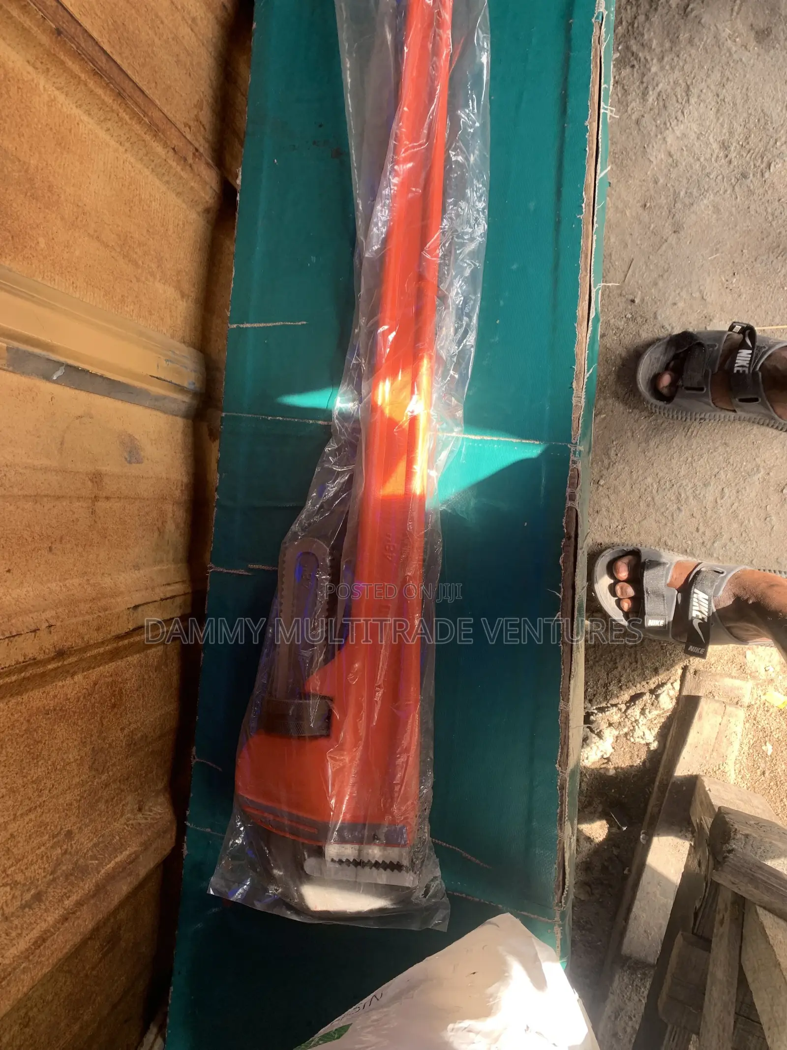 Industrial Pipe Wrench