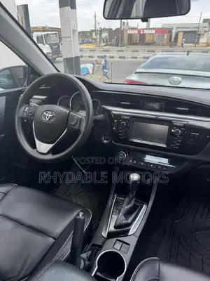 Toyota Corolla 2016 Black