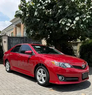 Toyota Camry SE 4dr Sedan (2.5L 4cyl 6A) 2013 Red