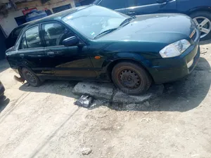 Mazda 323 1.6 2003 Green