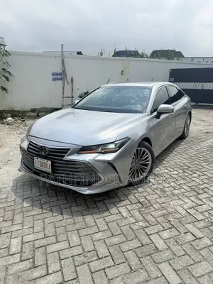Toyota Avalon Limited FWD Sedan (3.5L V6 8A) 2019 Gray