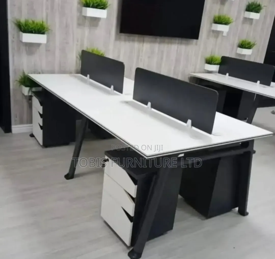 Modern 4-Seater Office Workstation Desk