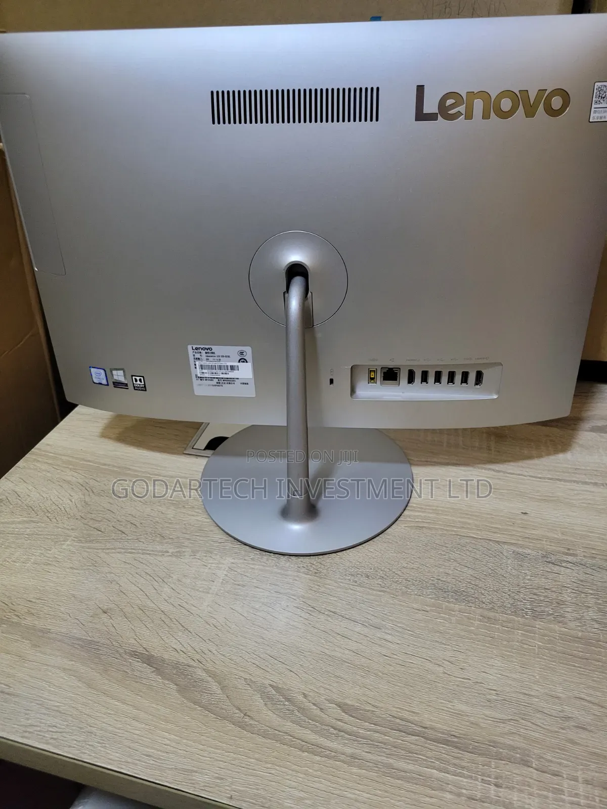 New Lenovo ideacentre AIO 520 8GB Intel Core i3 SSD 256GB
