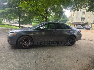 Toyota Camry 2011 Gray