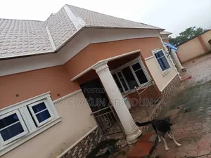 3bdrm Block of Flats in Grace Land Alagbaka, Akure for sale