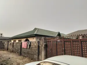6bdrm Block of Flats in Abule, Ibeshe / Ikorodu for sale